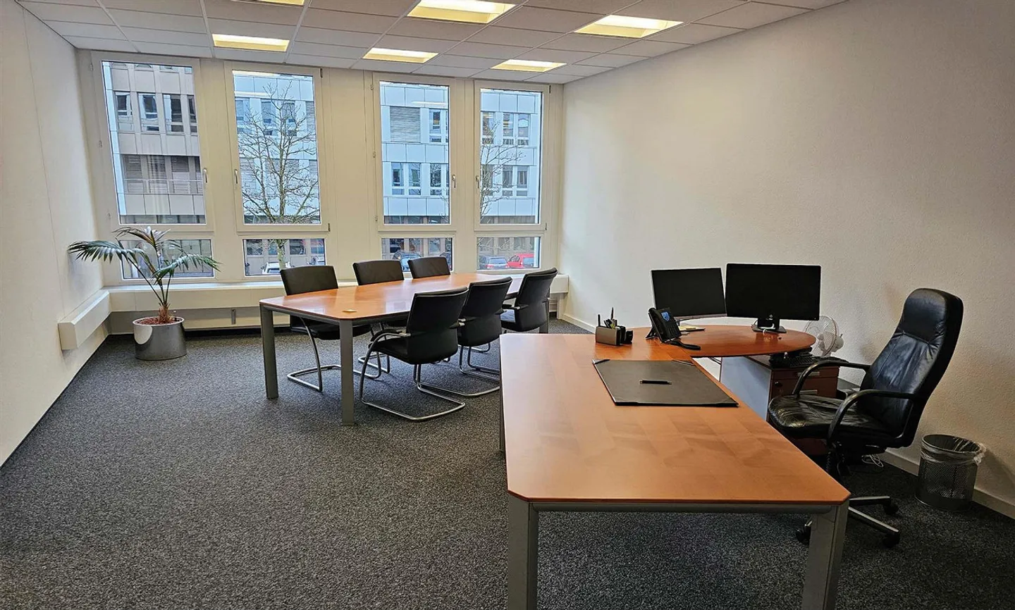 Your new office in Baar - Working in the 'Lindenpark' - Photo 2 of 9