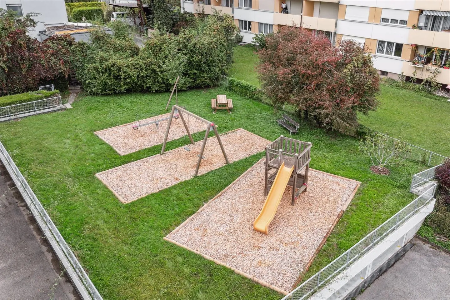 Apartment with free deposit - Photo 4 of 10