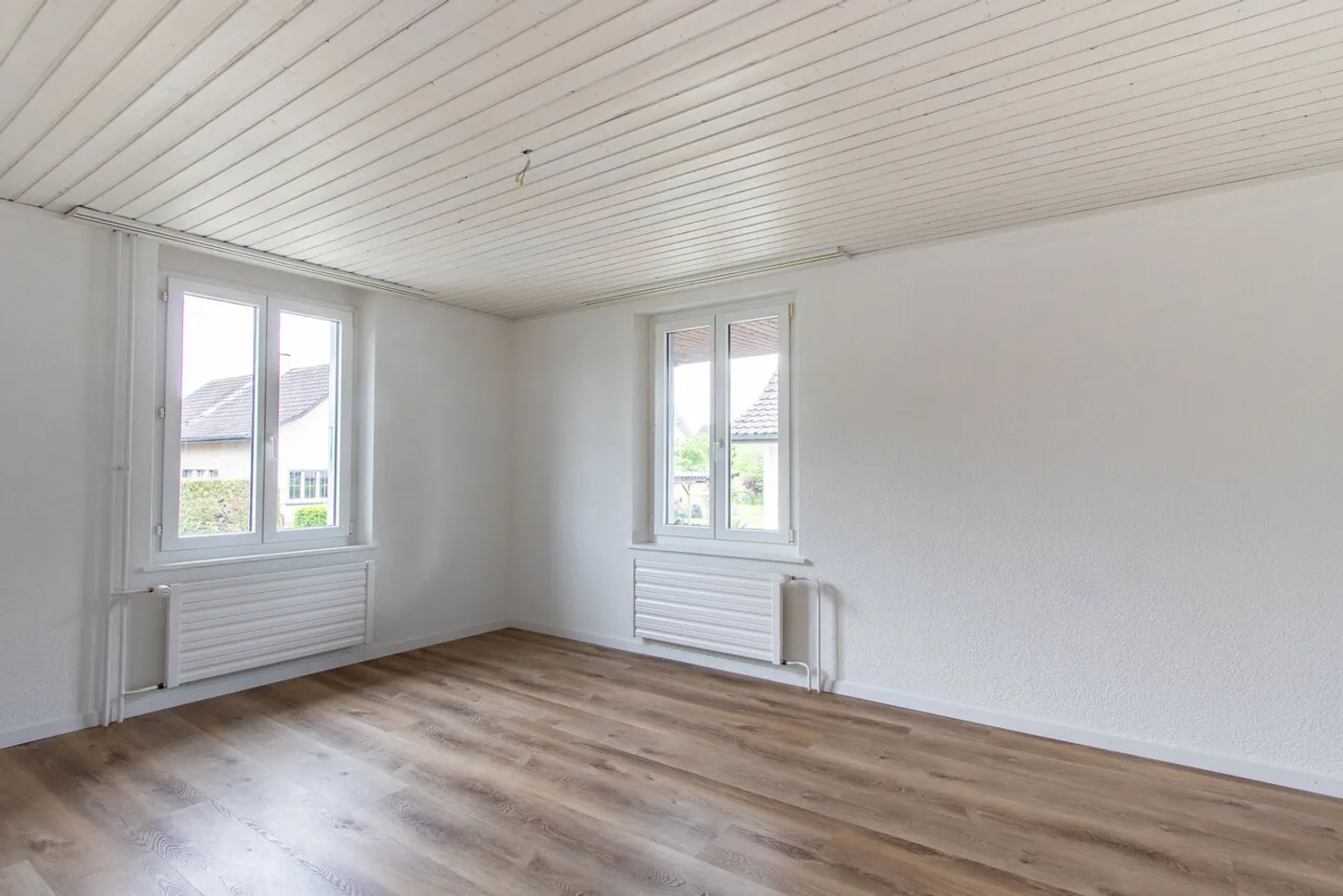 Apartment for rent - Photo 4 of 11