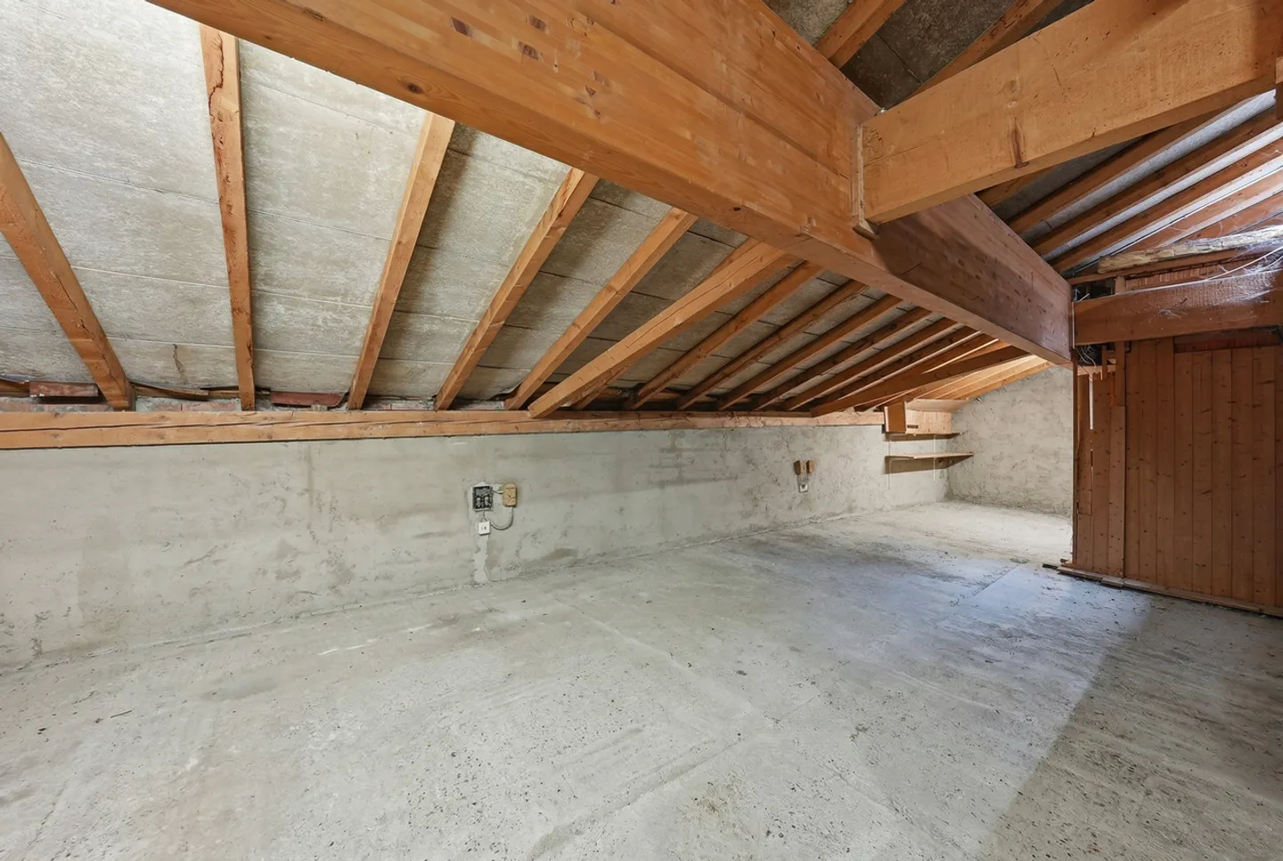 Charming Family Home in Gilly - Photo 18 of 24