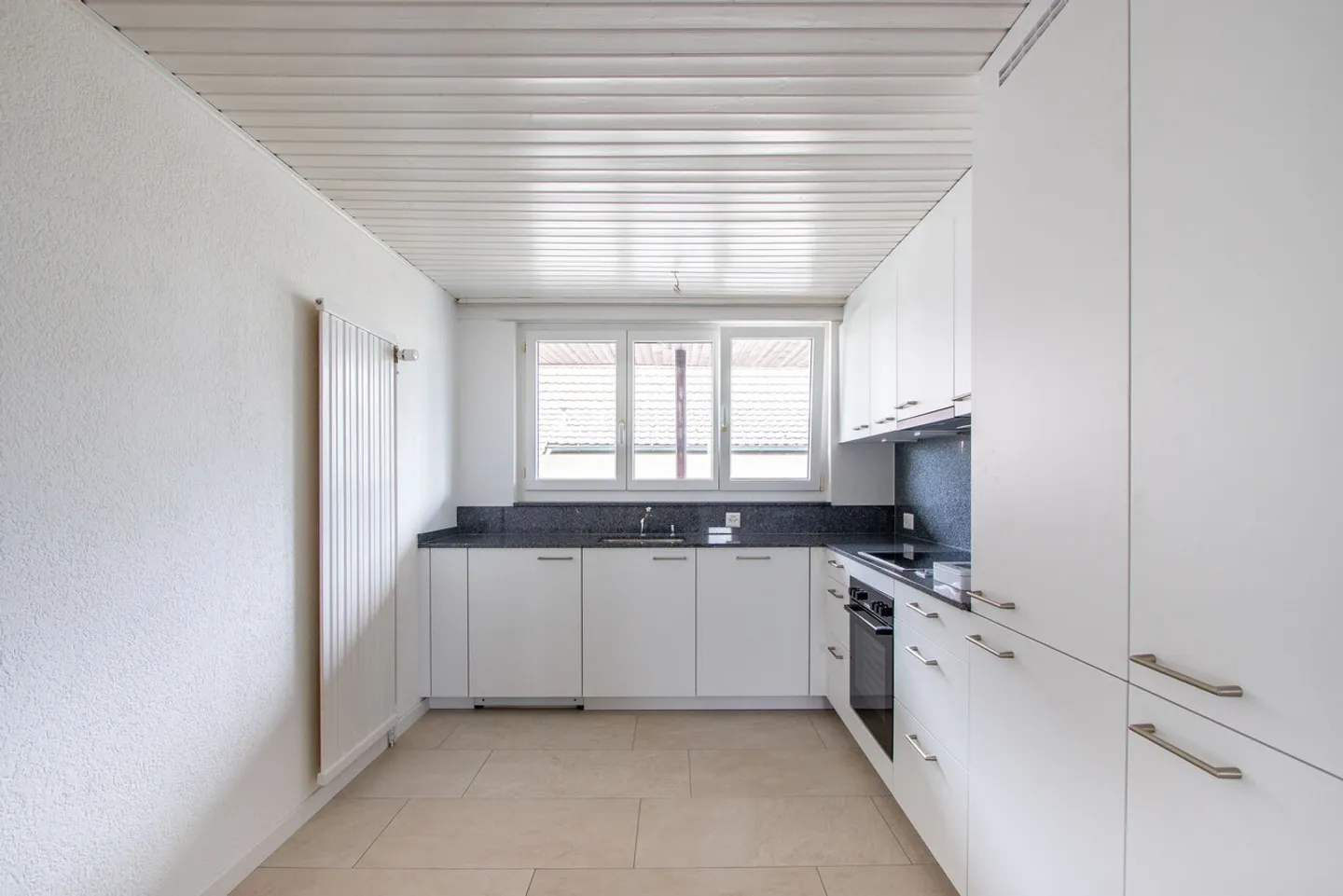 Apartment for rent - Photo 9 of 11