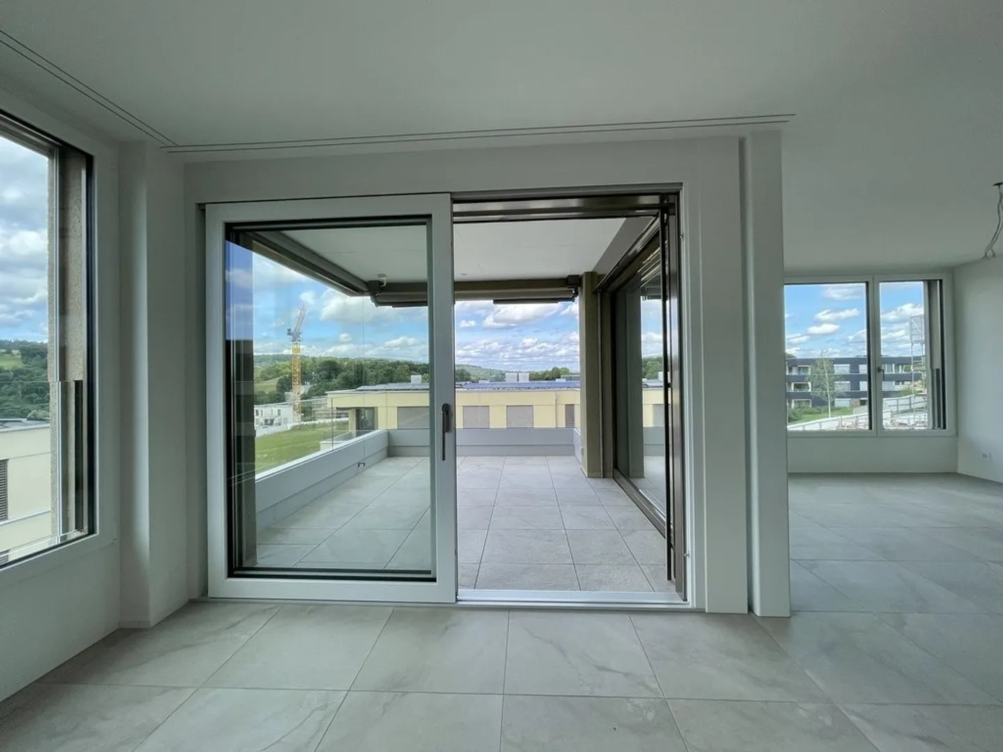 Moderne 2.5-Zimmer-Wohnung mit grosszügigem Grundriss in Birmensdorf - Foto 4 di 6