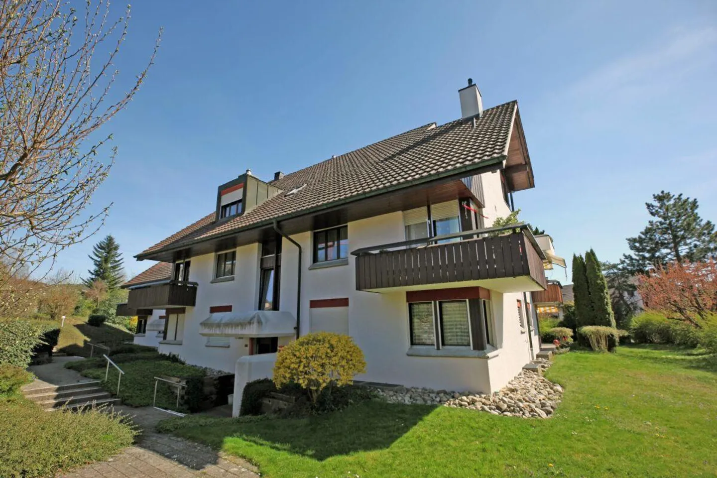 Appartamento 3.5 locali con due balconi e vista panoramica - Foto 9 di 10