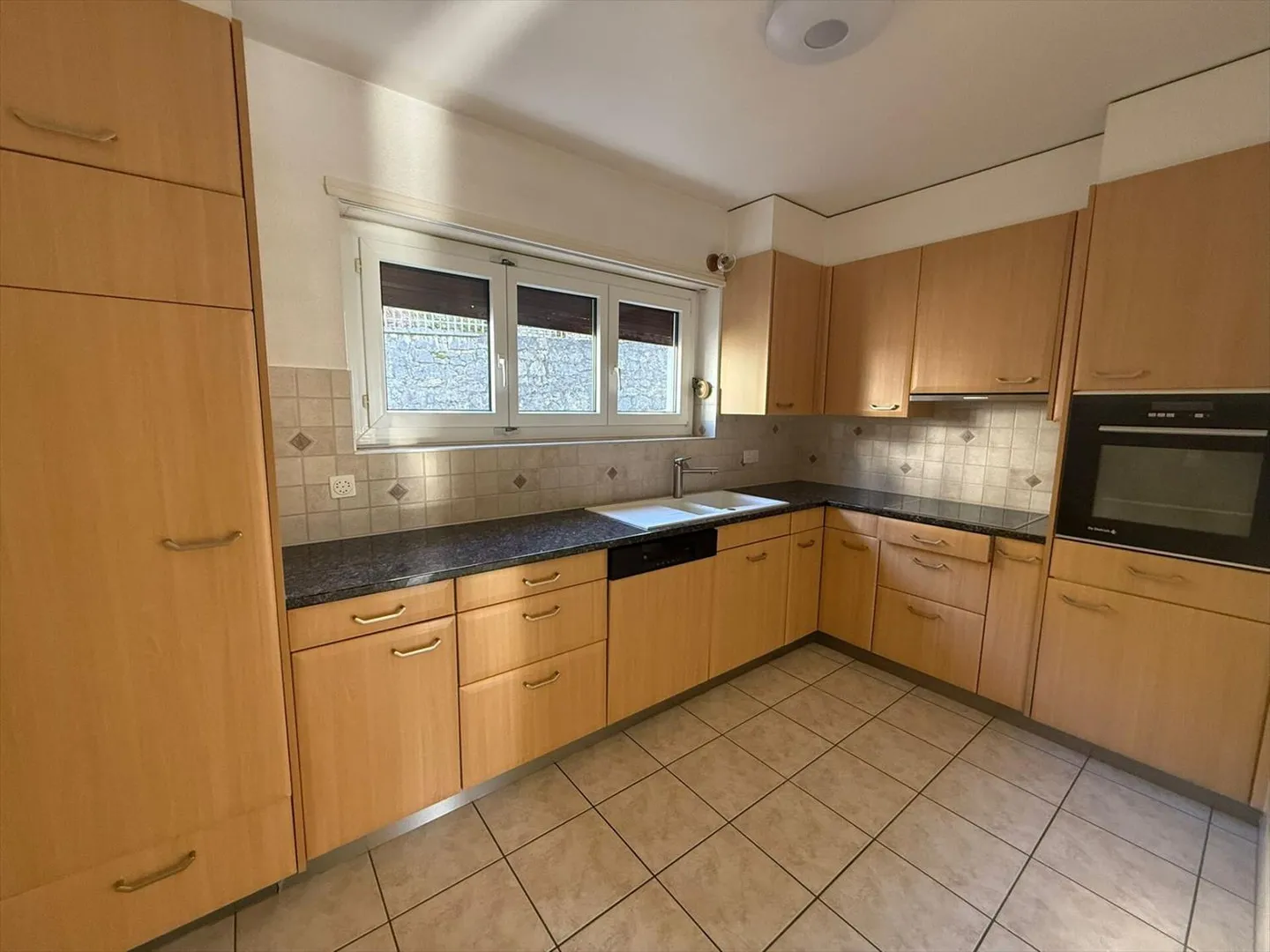 Sankt-Imier, beautiful 4.5-room apartment on the upper ground floor with balcony - Photo 2 of 7