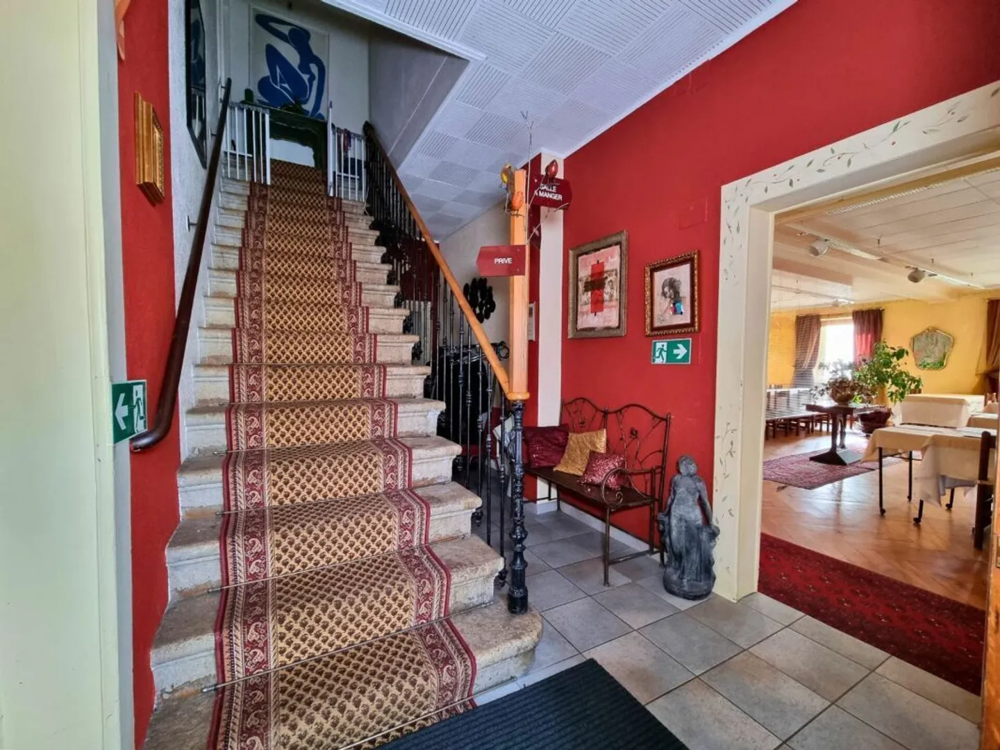 Belle bâtisse comprenant un restaurant réputé et un appartement de 9 pièces en p - Foto 7 von 15