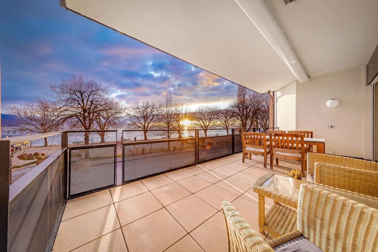 Prestige-Wohnung mit Blick auf den See im Herzen von Lutry - Foto 1 von 6