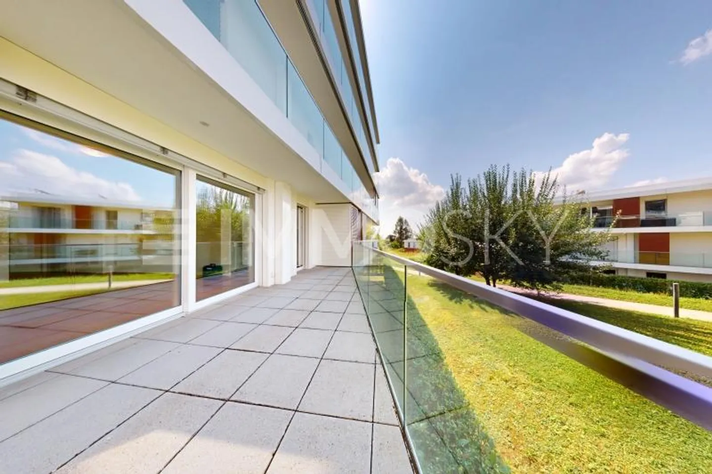 Mont-sur-Lausanne - Spacious 2.5 room bright apartment - Photo 1 of 7