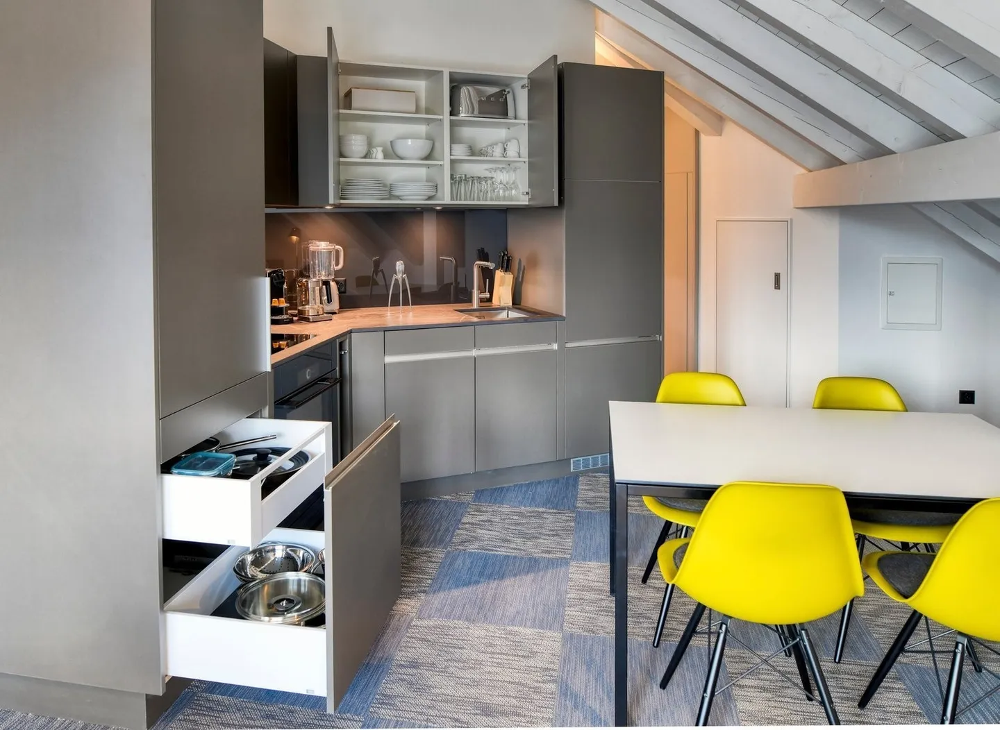 Decollare nell'appartamento arredato "PC-11" nella Torre, Stans - Foto 18 di 28