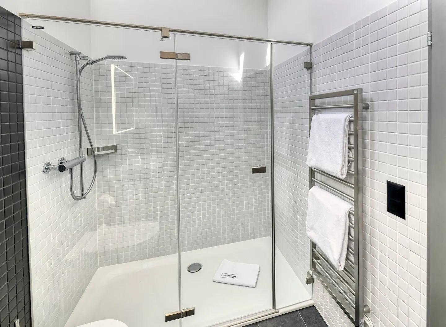 Decollare nell'appartamento arredato "PC-11" nella Torre, Stans - Foto 21 di 28