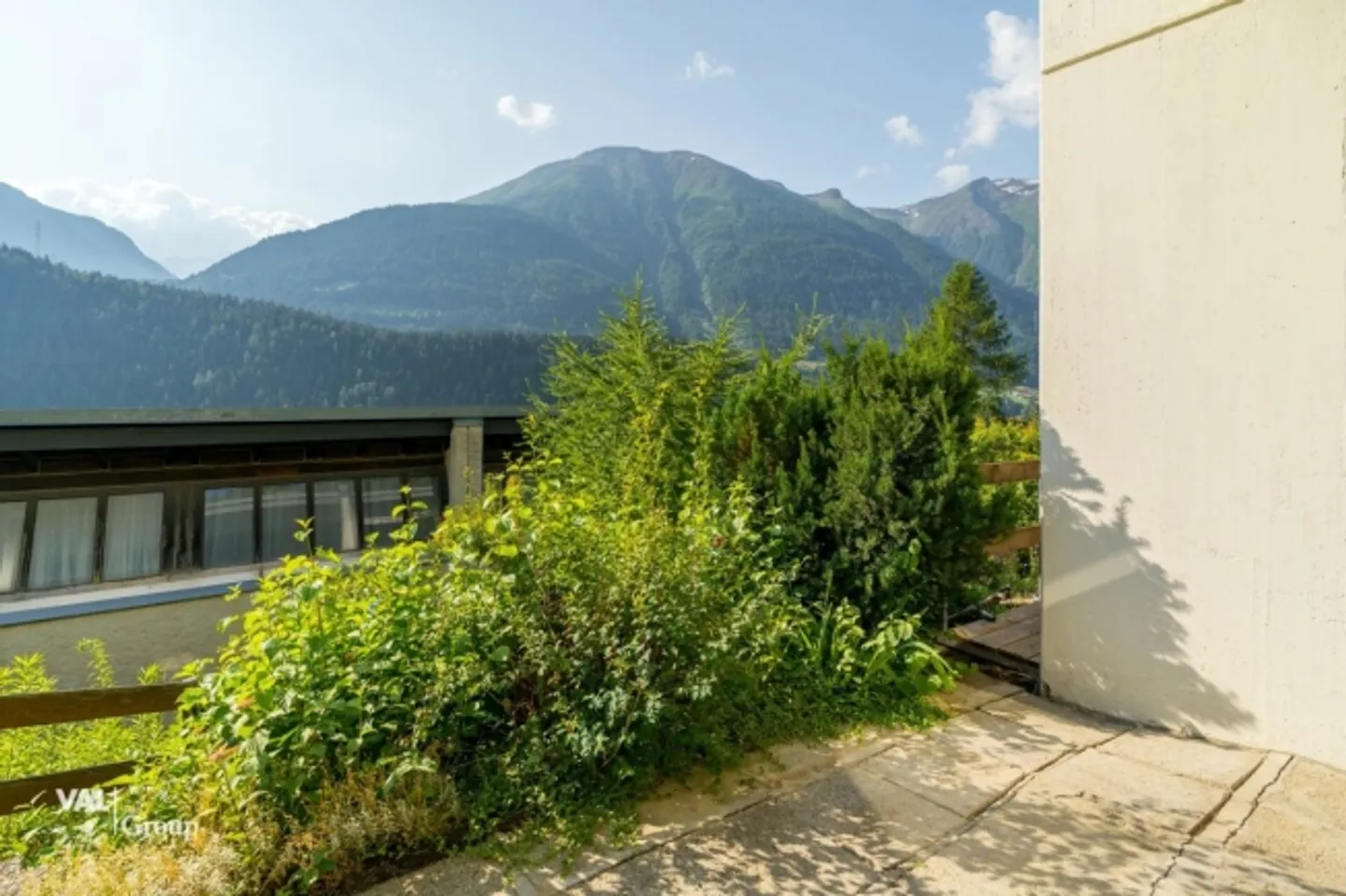 Attractive studio with optimal room layout and terrace in a quiet location - Photo 8 of 12