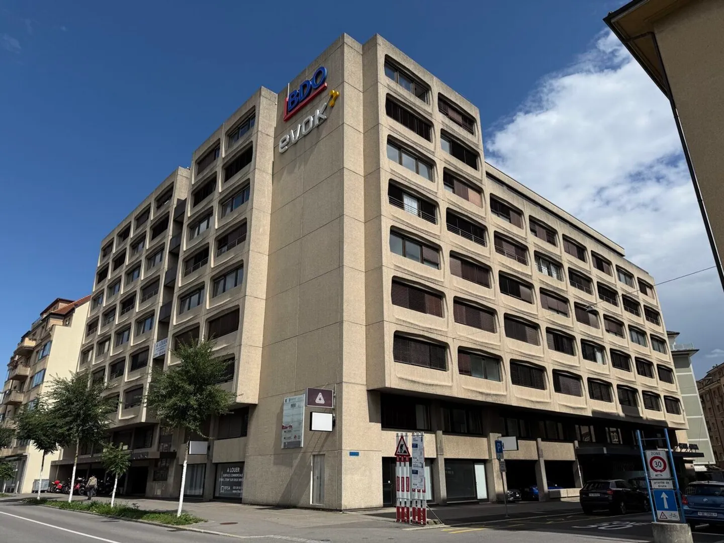 Bureaux divisibles à louer dès 206 m2 - Photo 1 sur 1