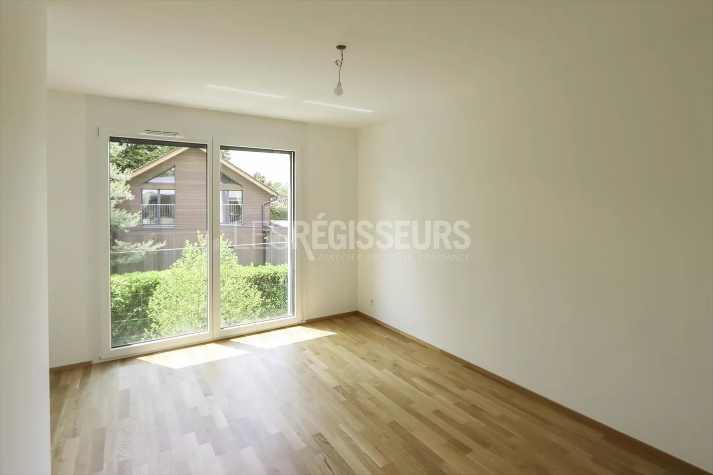 6-room villa - Photo 8 of 9