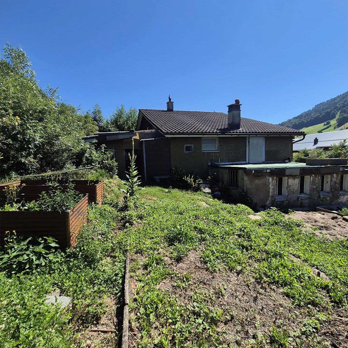 Wohnhaus mit freistehender Doppelgarage und Gartenanlage - Photo 25 sur 26