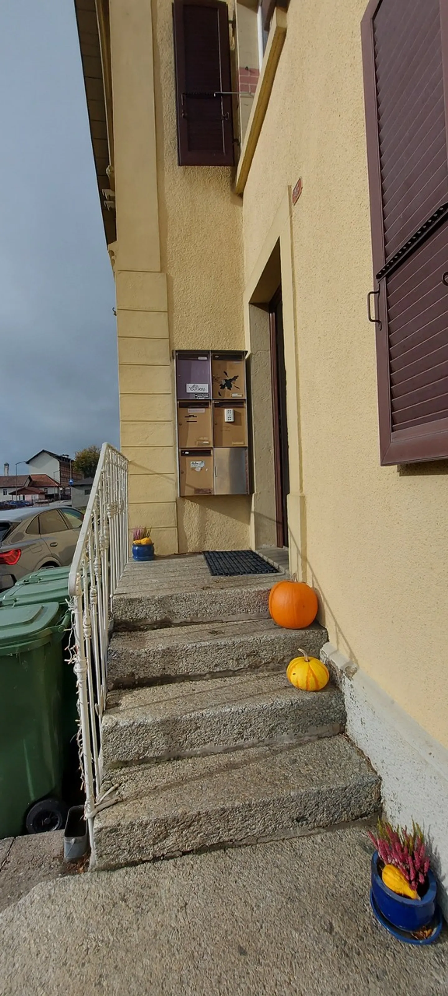 IN VENDITA
APPARTAMENTO DI 2 LOCALI IN CONDOMINIO
CON POSTO AUTO ESTERNO - Foto 3 di 8