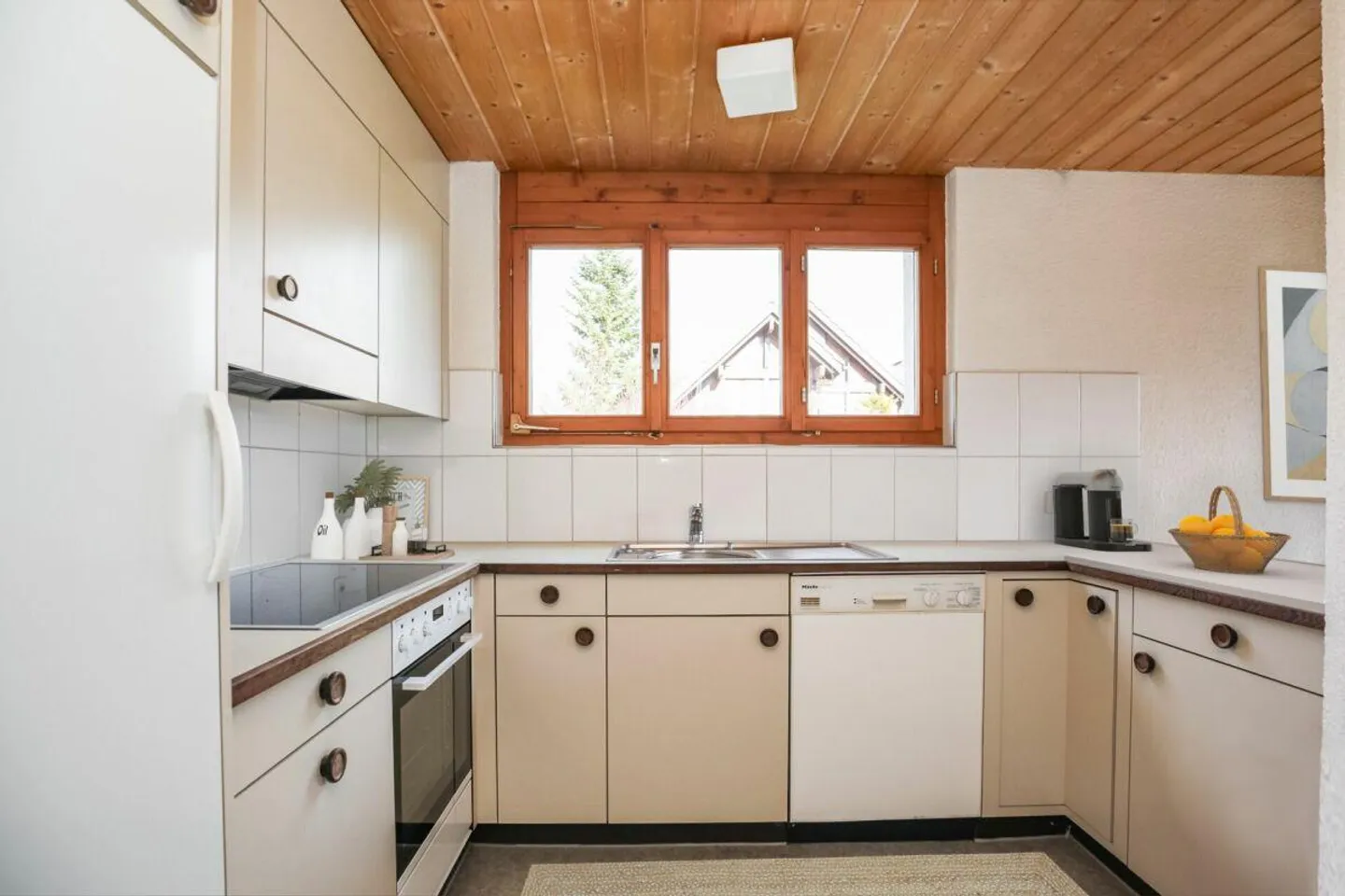 Appartamento 4.5 stanze con fascino, potenziale e vista - Foto 4 di 9