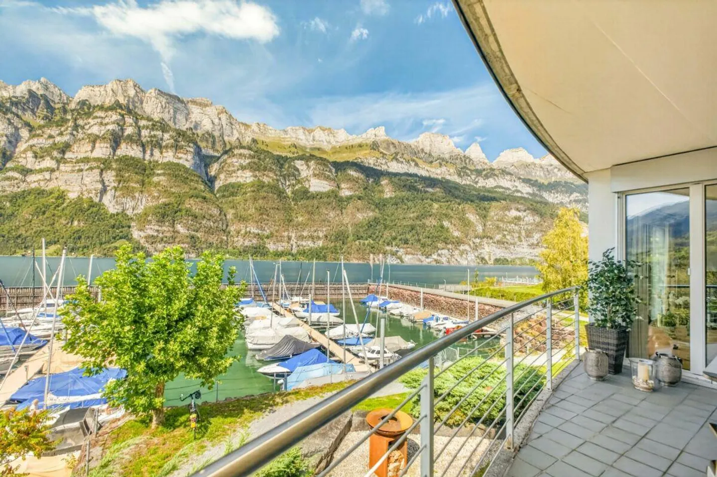 Vivere in prima fila sul lago: appartamento di 4,5 stanze con panorama sul lago e vista sui Churfirsten - Foto 18 di 22
