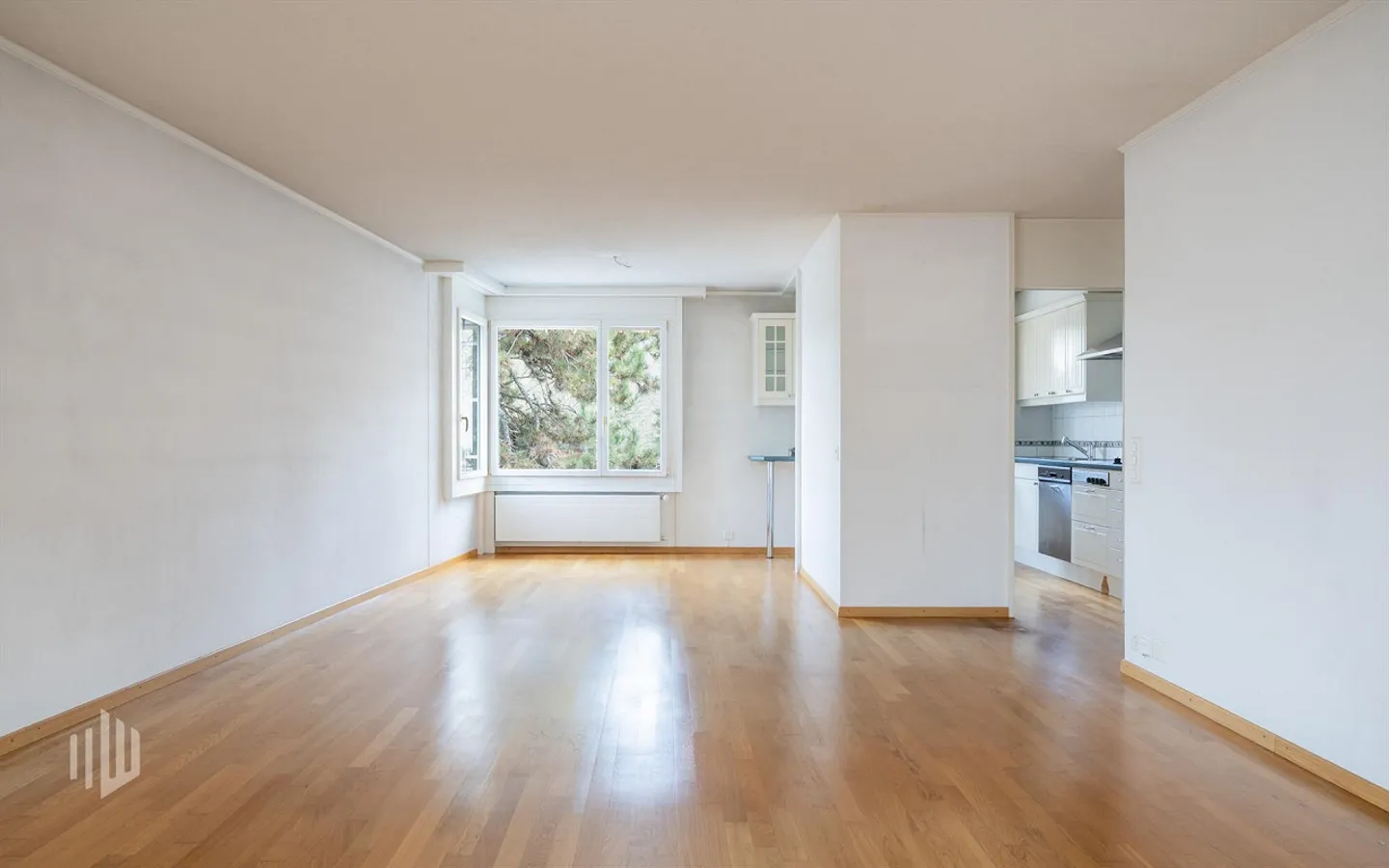 ImmoWyss - Living with Style and Comfort Near the Train Station in Seefeld Thun - Photo 4 of 8