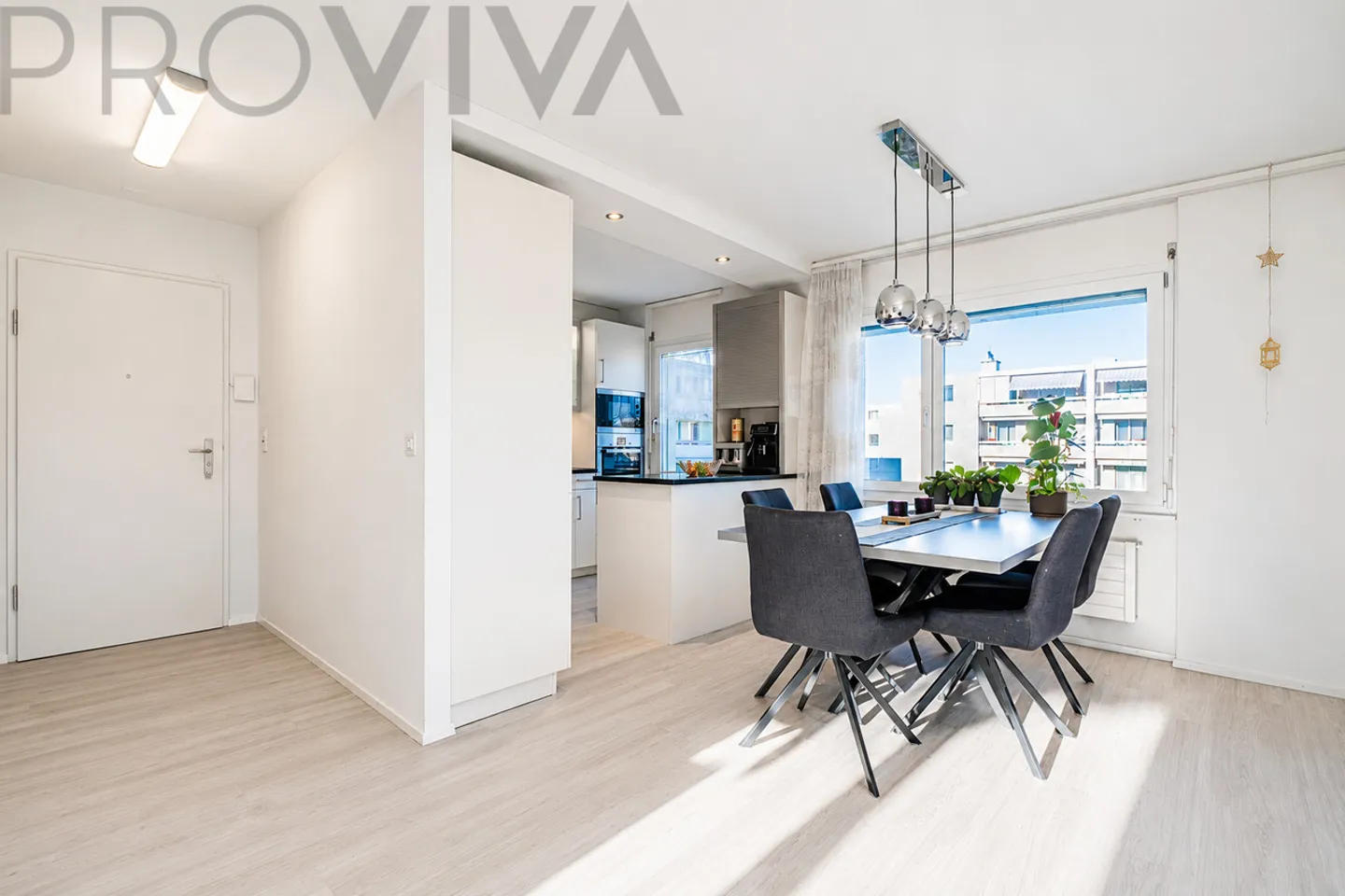 Move in and feel at home – well-kept home with high quality of life - Photo 5 of 15