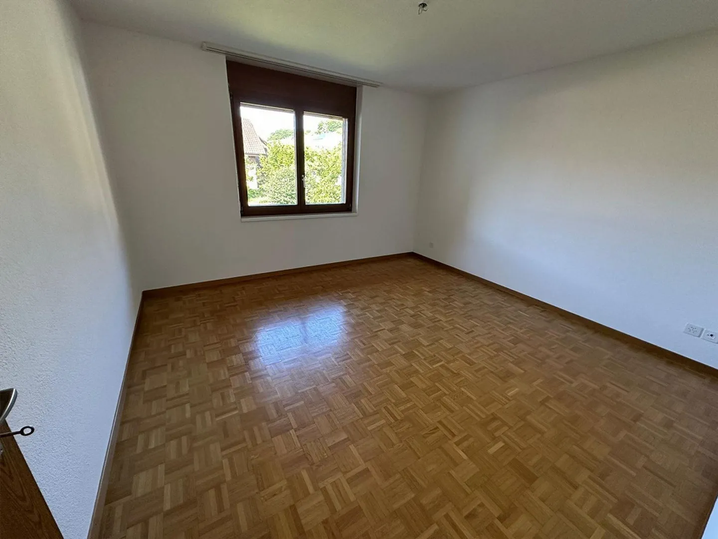 Helle 4.5-Zimmer-Wohnung mit Balkon - Foto 4 von 12