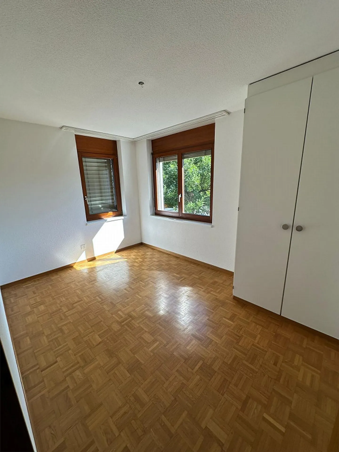 Helle 4.5-Zimmer-Wohnung mit Balkon - Foto 6 von 12
