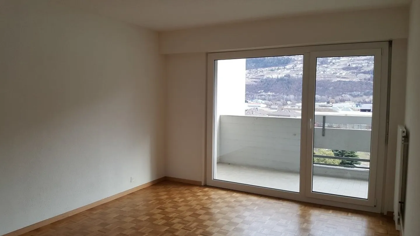 Greifen! Wunderschöne Unterkunft in Sion! - Foto 2 von 4