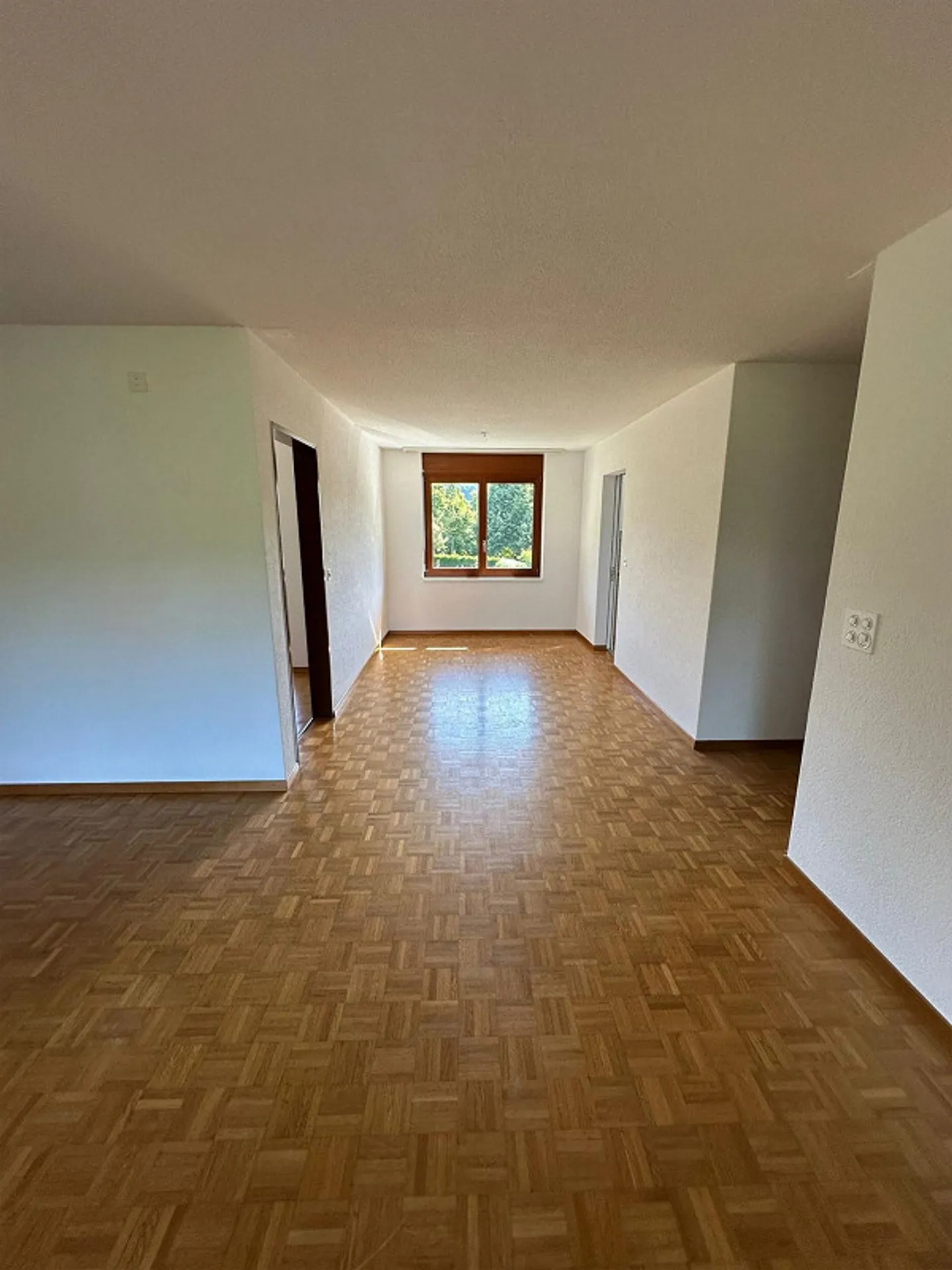 Helle 4.5-Zimmer-Wohnung mit Balkon - Foto 1 von 12
