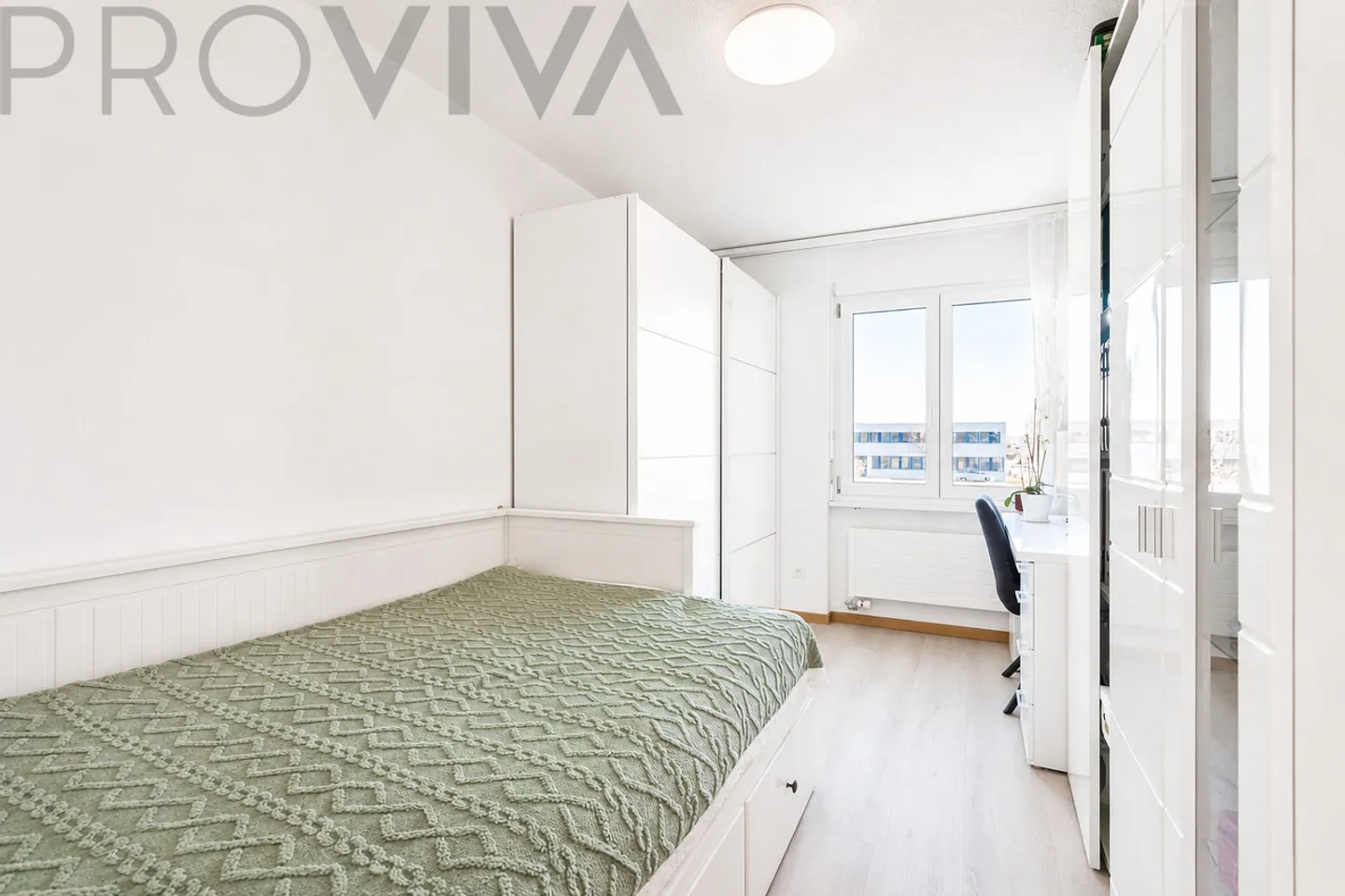 Move in and feel at home – well-kept home with high quality of life - Photo 8 of 15