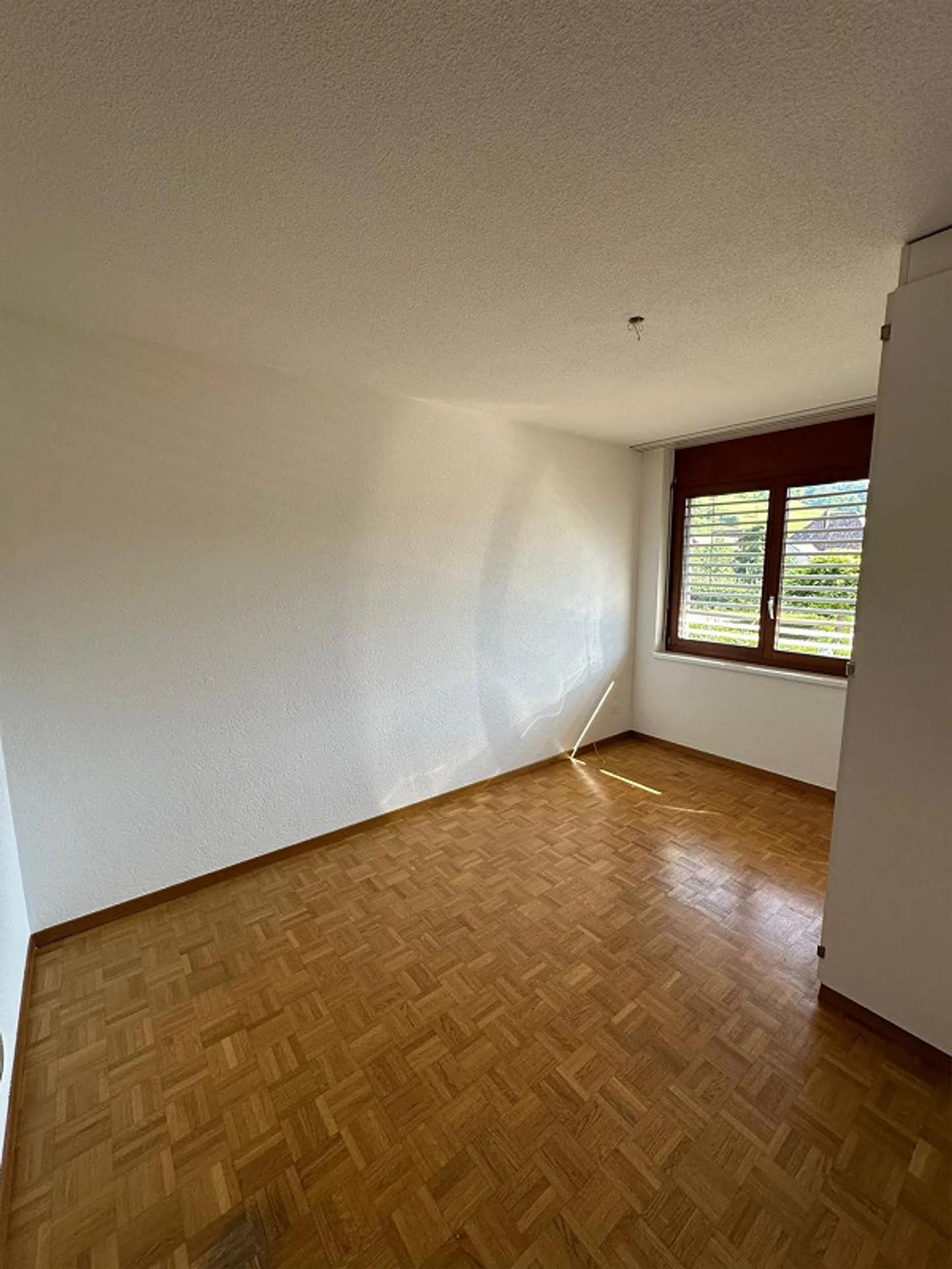 Helle 4.5-Zimmer-Wohnung mit Balkon - Foto 7 von 12
