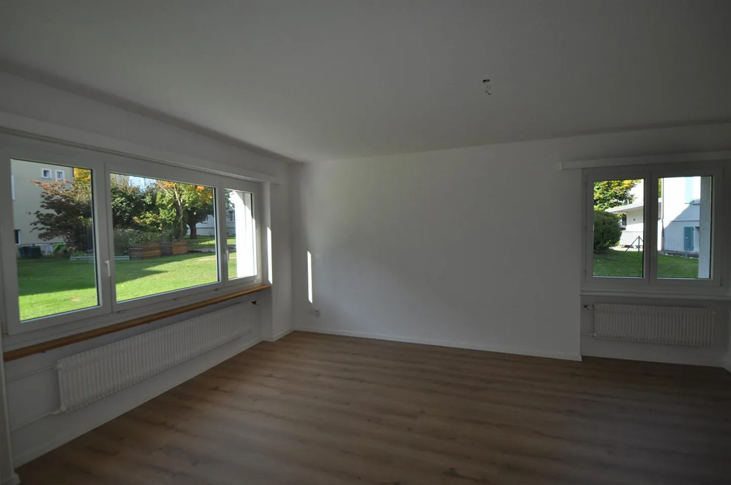 Belle et ensoleillée appartement de 4,5 pièces à distance de marche du Gübsensee - Photo 5 sur 8