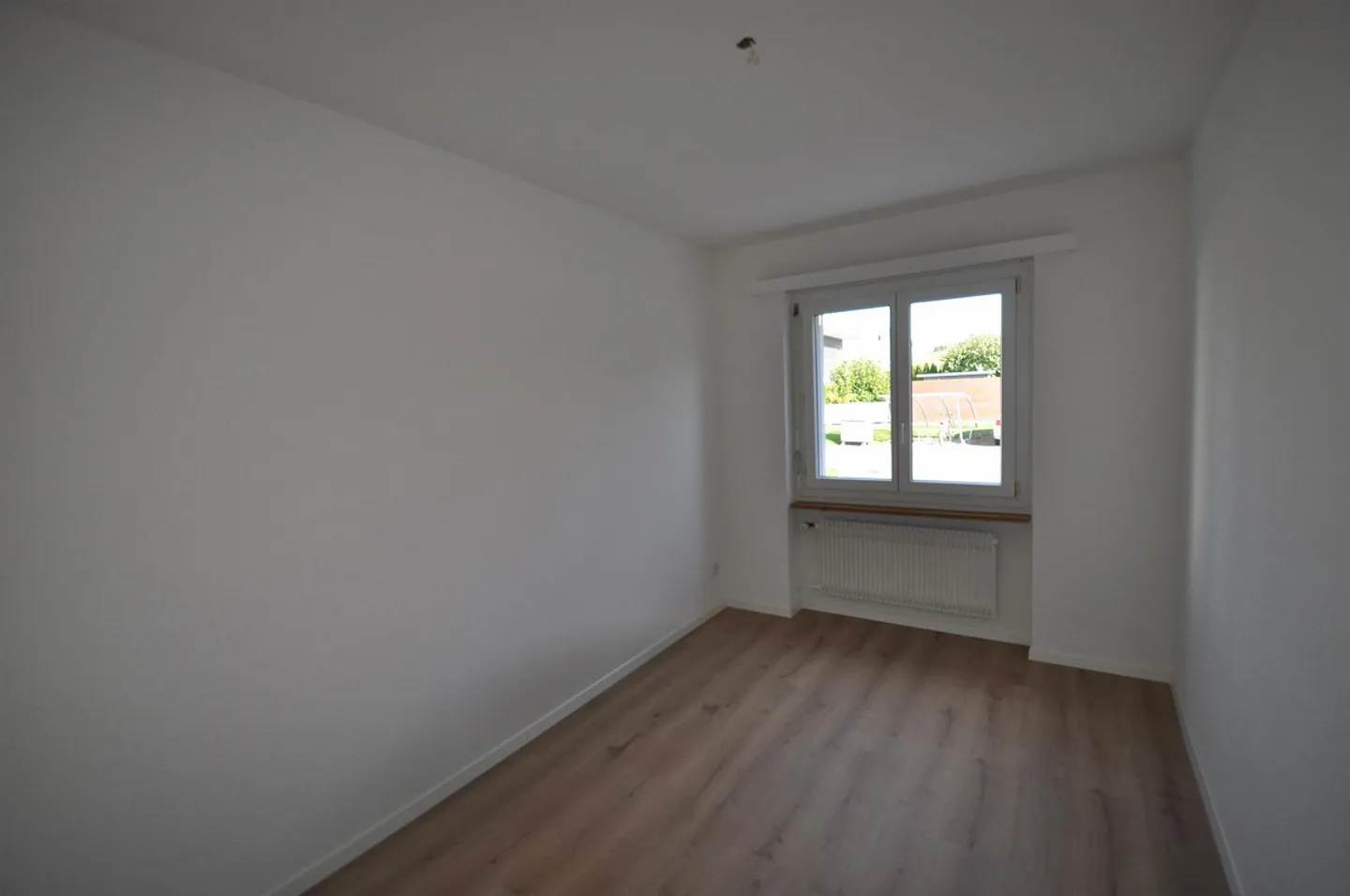 Belle et ensoleillée appartement de 4,5 pièces à distance de marche du Gübsensee - Photo 8 sur 8