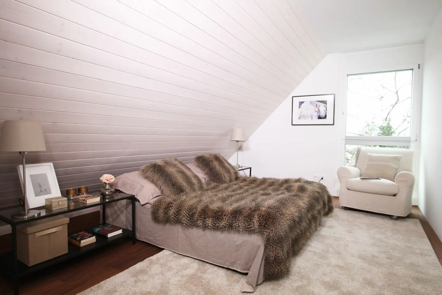 Spacious Living with a View over Bachenbülach - Photo 6 of 13