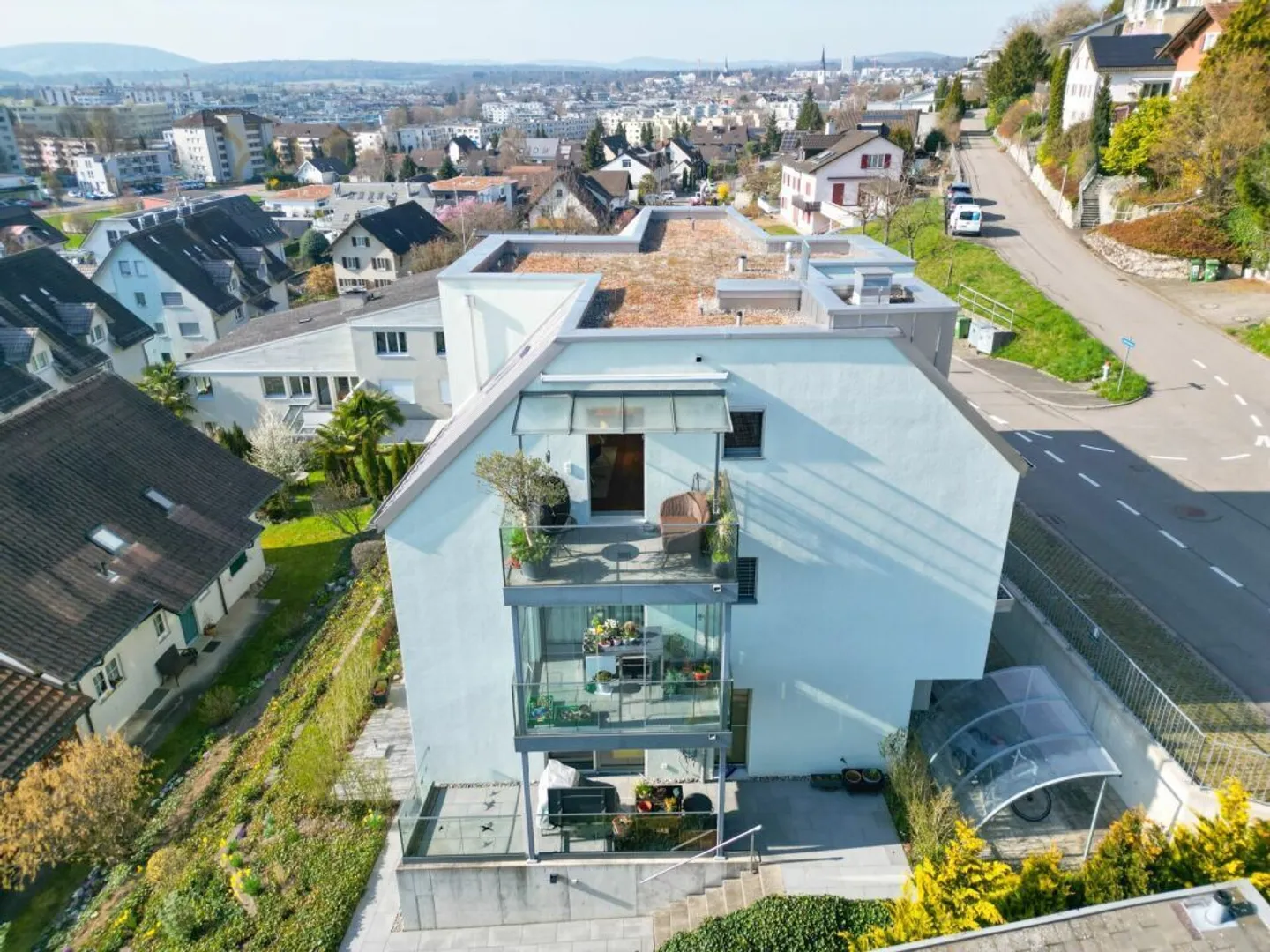 Spacious Living with a View over Bachenbülach - Photo 13 of 13