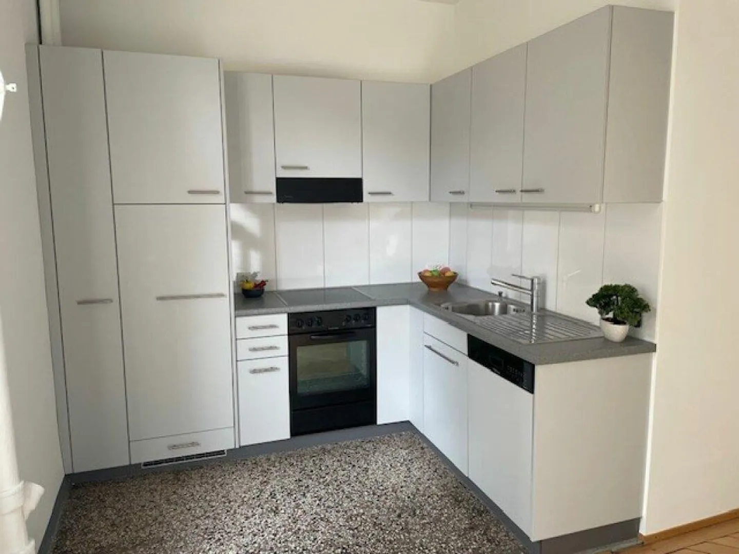 DREAMY ART NOUVEAU APARTMENT WITH WOW EFFECT... - Photo 3 of 20