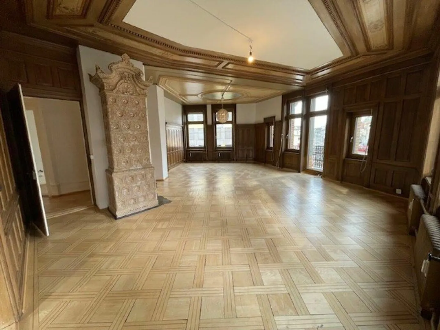 DREAMY ART NOUVEAU APARTMENT WITH WOW EFFECT... - Photo 10 of 20