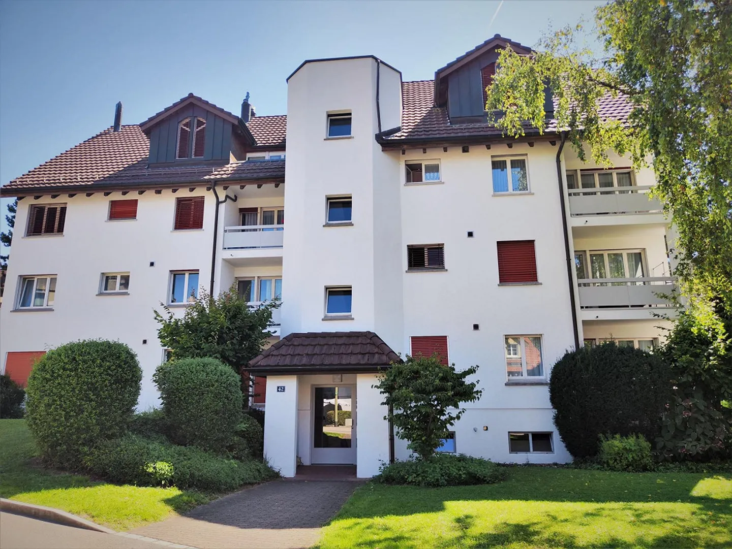 Charmante Dachwohnung - Foto 1 von 9