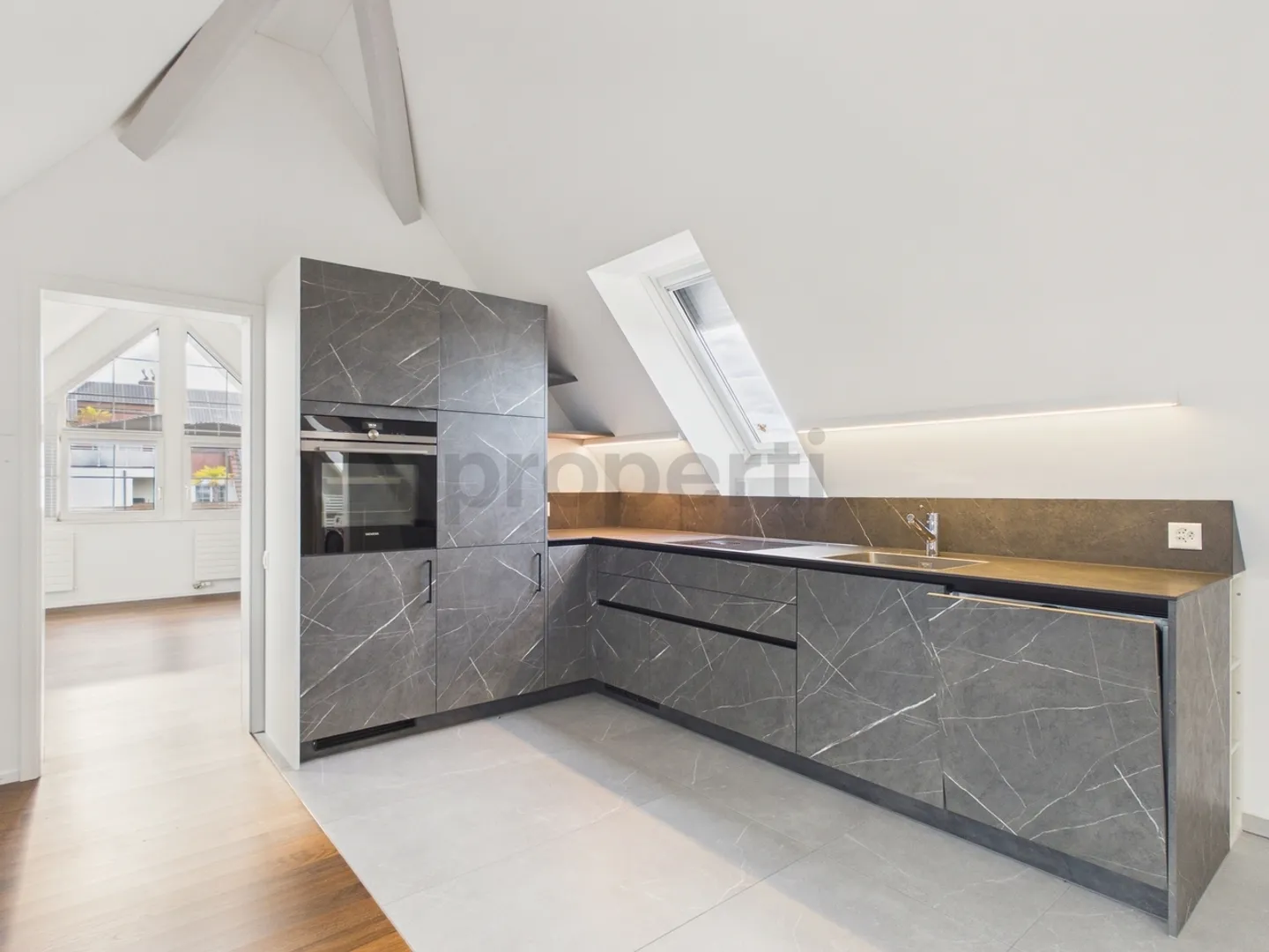 Moderne 3-Zimmer-Wohnung mit Balkon - Foto 2 von 12