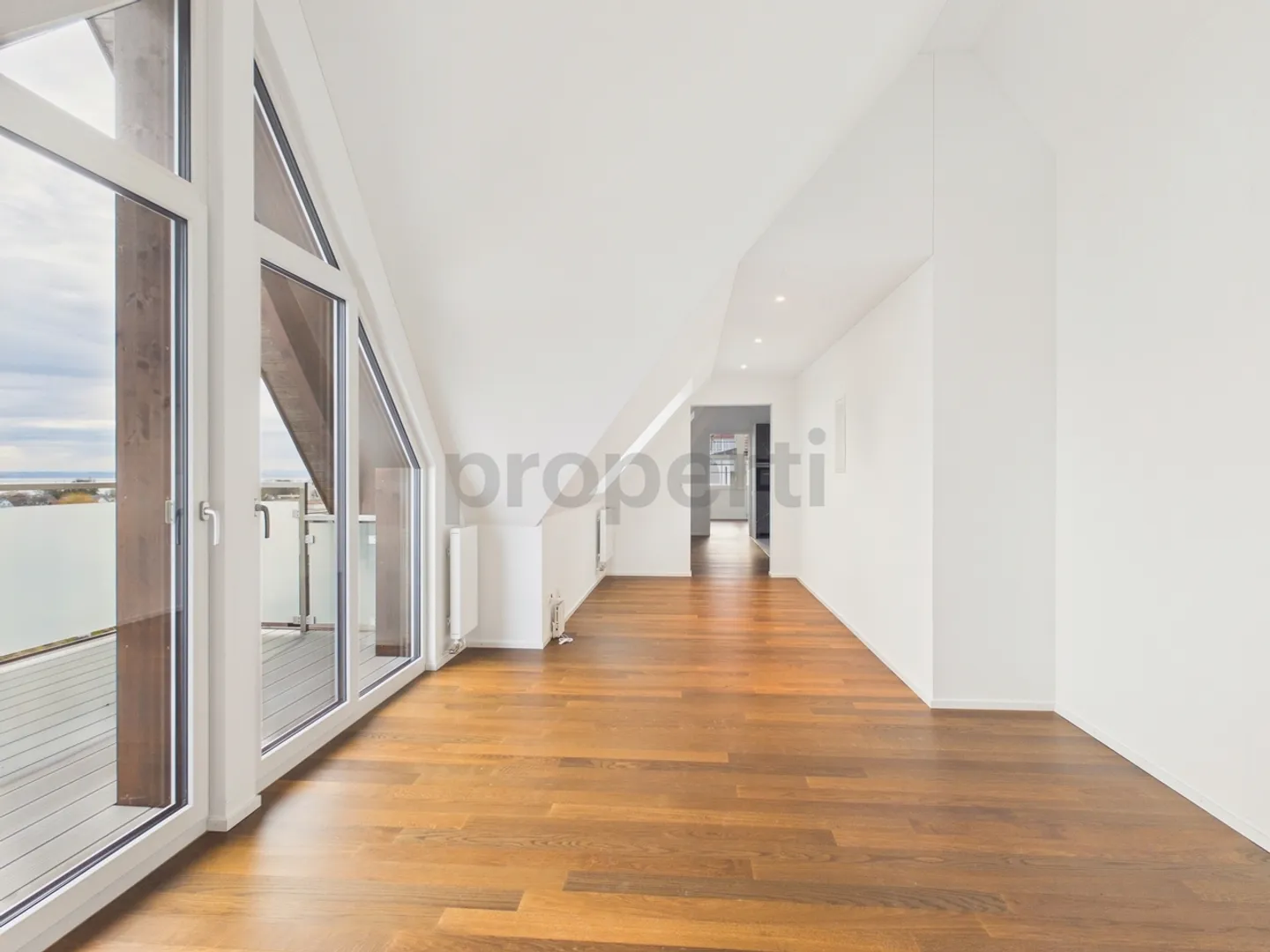 Moderne 3-Zimmer-Wohnung mit Balkon - Foto 1 von 12