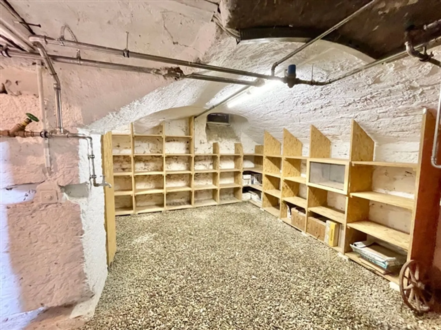 Maison individuelle spacieuse avec caractère - Photo 12 sur 12