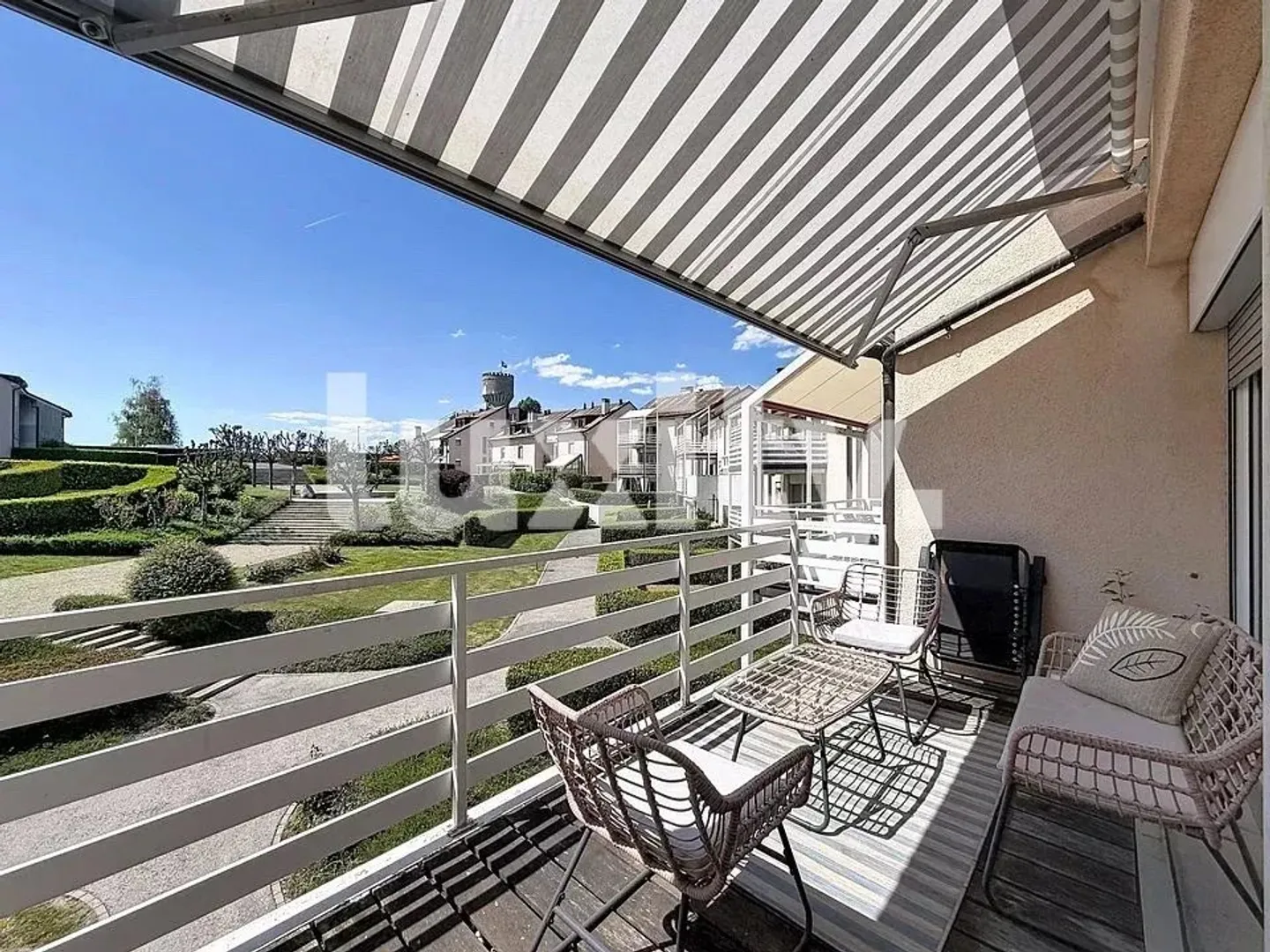 Spacious Apartment in Prangins - Photo 3 of 8