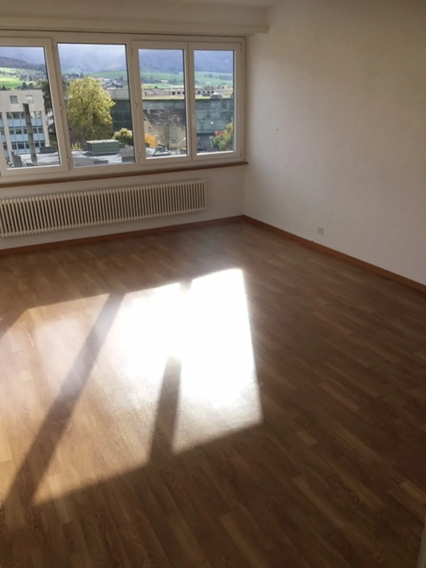 Appartamento luminoso 3 locali a Delémont - Foto 4 di 9