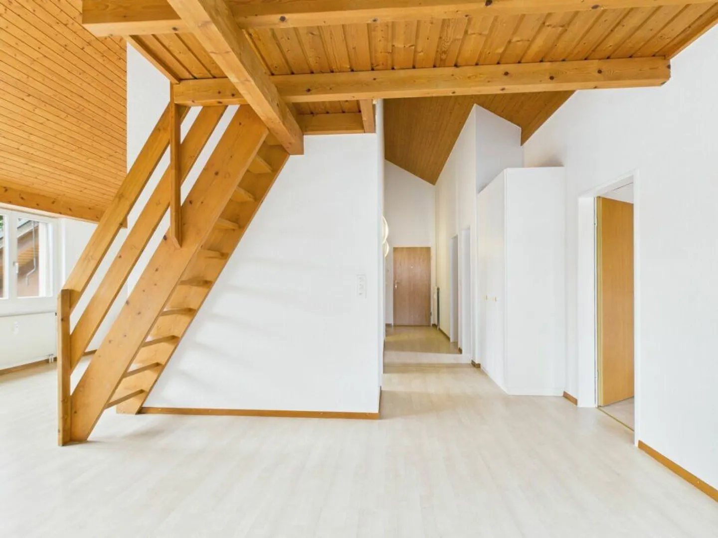 Cozy attic apartment in a quiet residential area - Photo 7 of 9