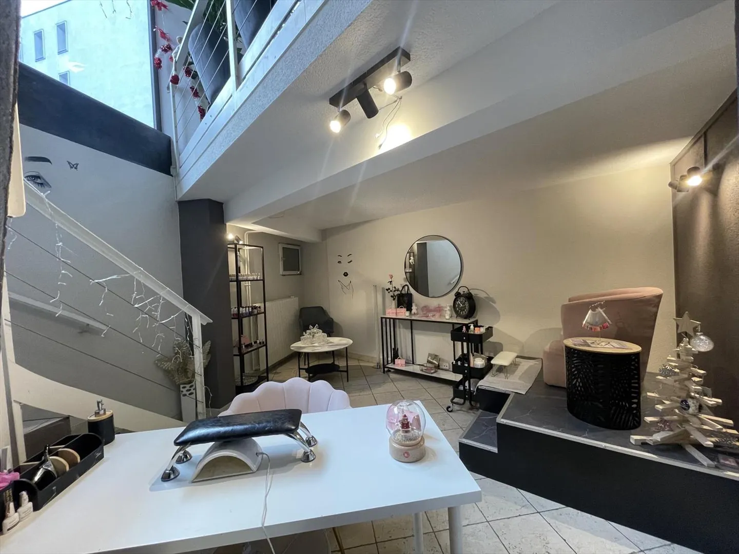 Arcade commerciale idéalement située - Photo 3 sur 5