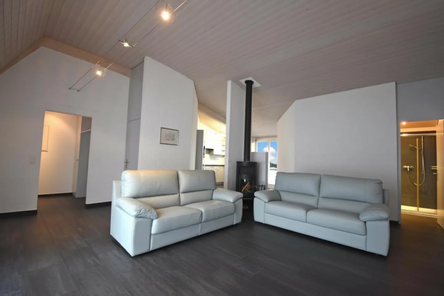 Modern and bright: 3.5-room apartment for immediate move-in - Photo 1 of 14