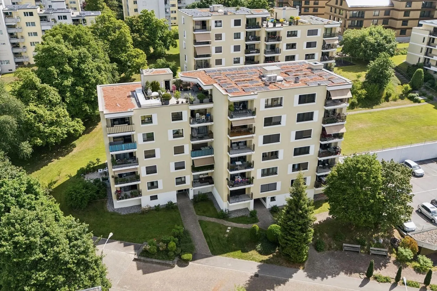 Appartement 4.5 pièces avec terrasse ensoleillée et vue sur la verdure - Photo 12 sur 12