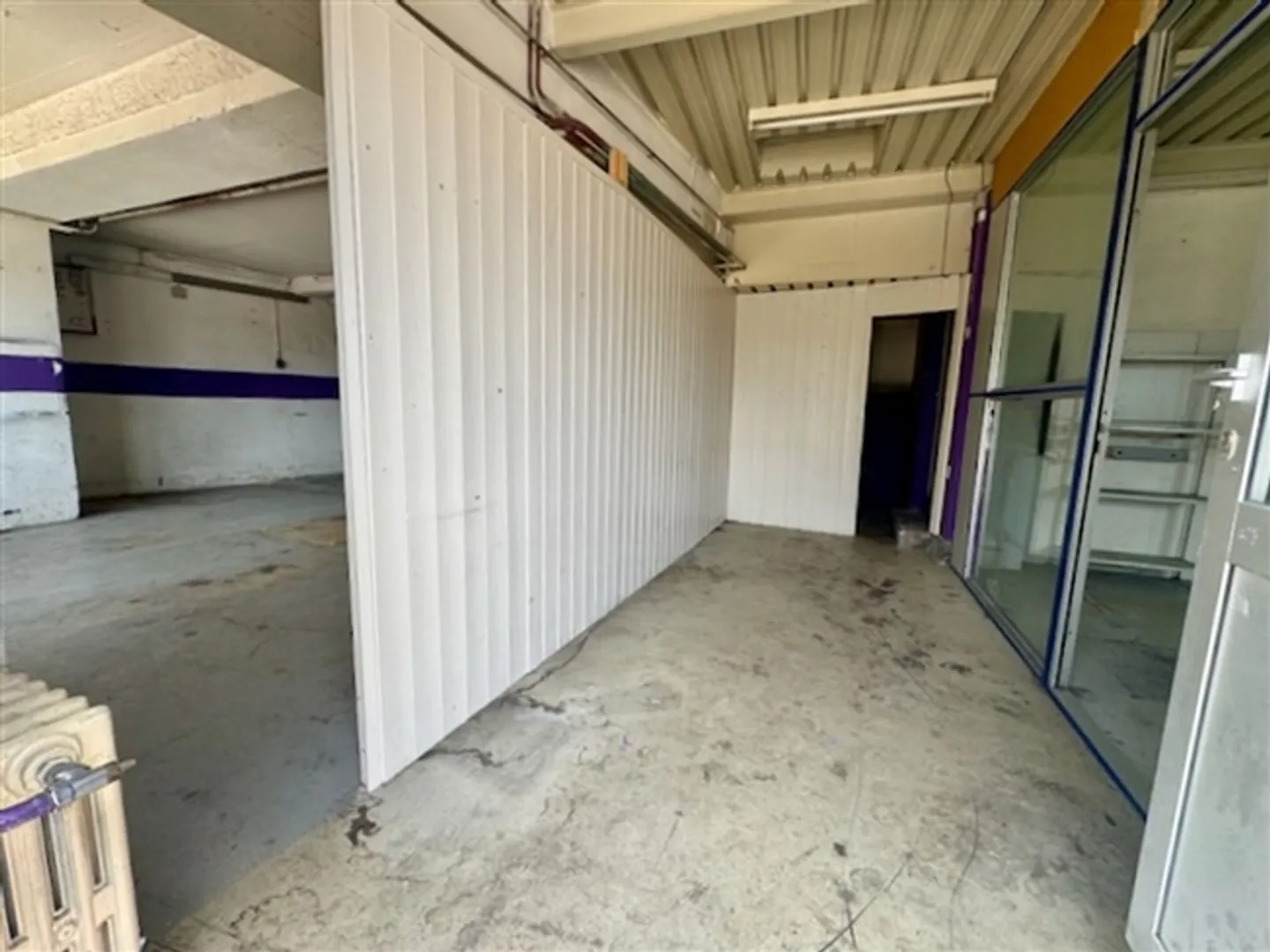 À louer - Espaces commerciaux avec salle de stockage - Photo 4 sur 10