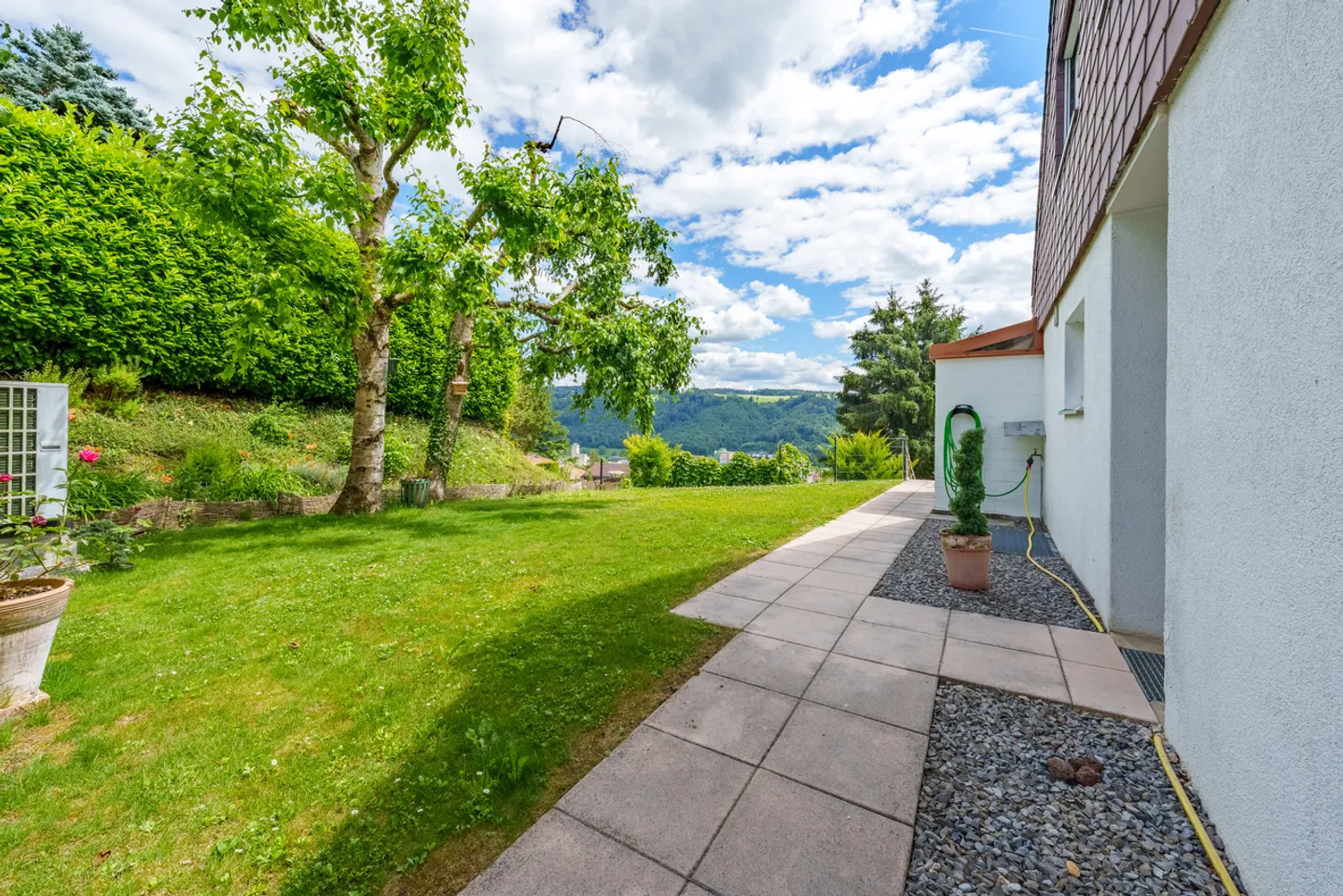 Stupenda villa familiare di 5,5 locali con grande giardino e vista libera - Foto 25 di 32