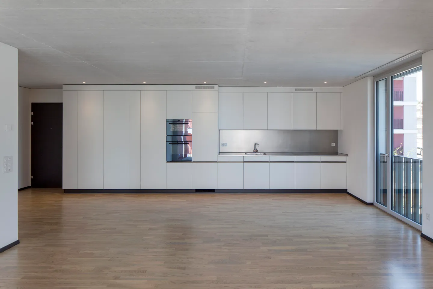 Modern Apartment in Esslingen - Photo 2 of 3