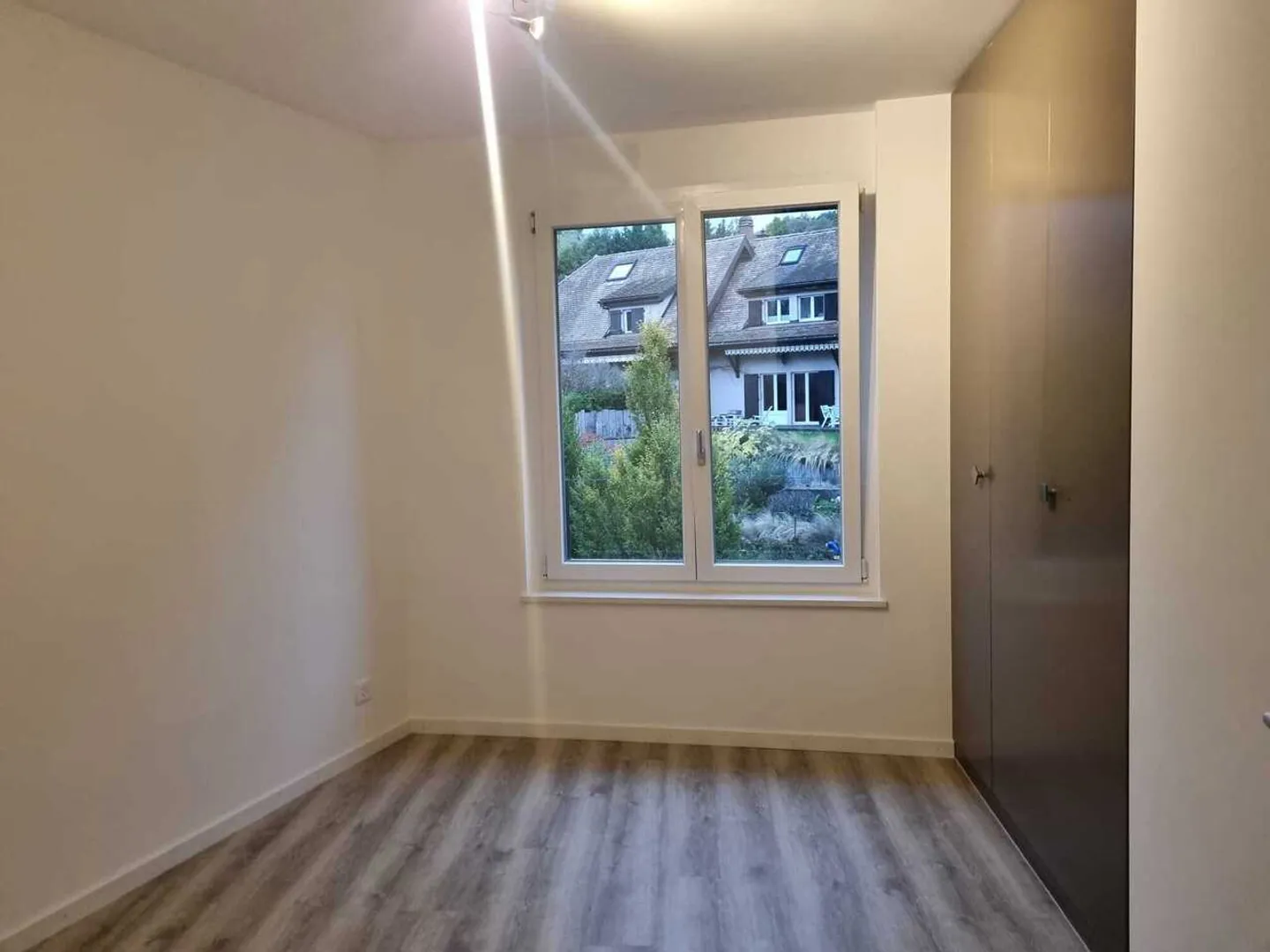 Luxurious 4.5-room apartment with a view of the lake and the Alps - Photo 8 of 12