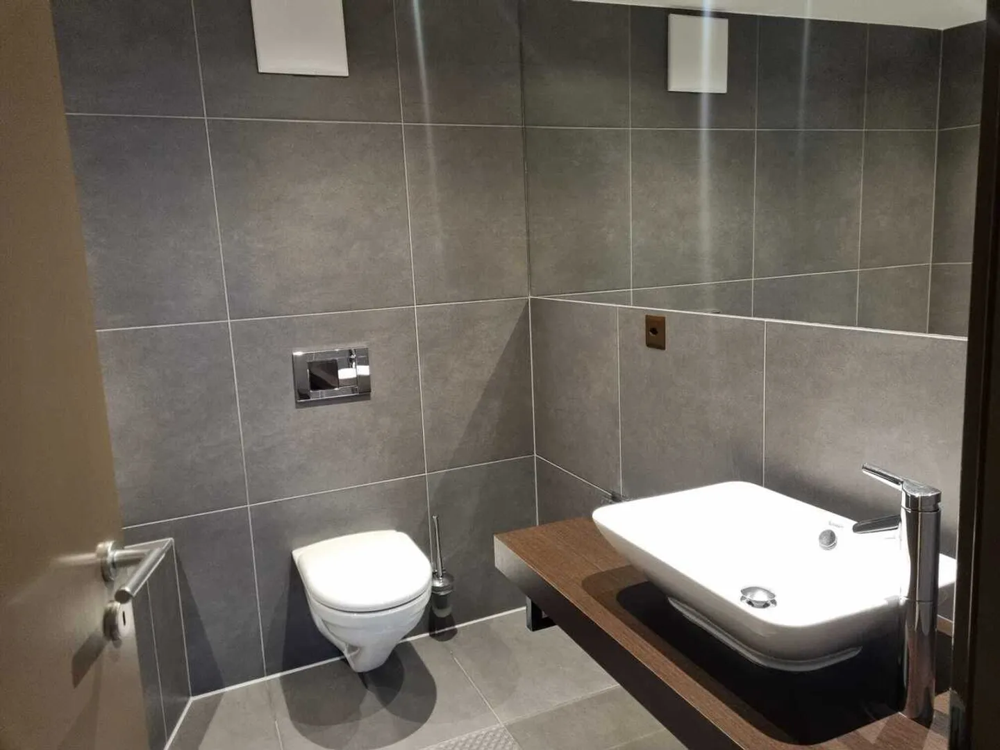 Luxurious 4.5-room apartment with a view of the lake and the Alps - Photo 10 of 12