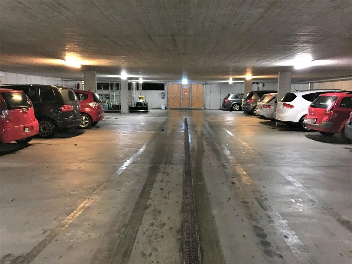 Einstellplatz nähe Bahnhof Belp - Foto 2 von 2